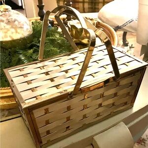 Fabulous Vintage Majestic Box Purse Woven Metal